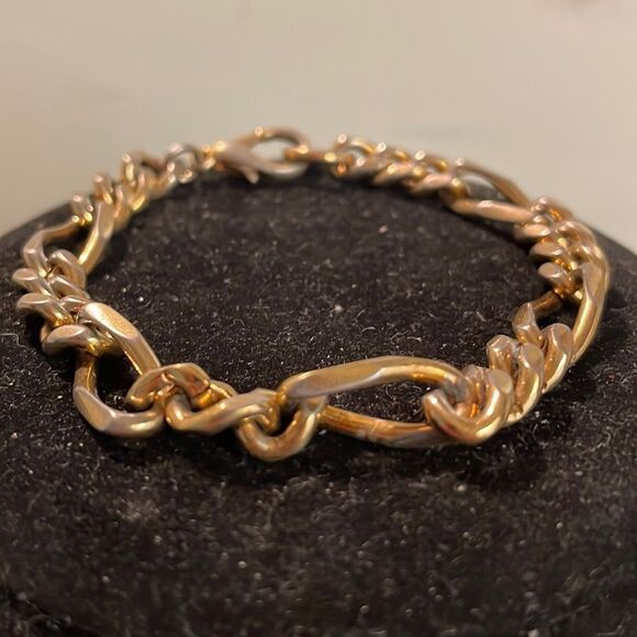 Vintage-6” chunky gold tone Figaro chain bracelet with large lobster claw clasp - Picture 1 of 11